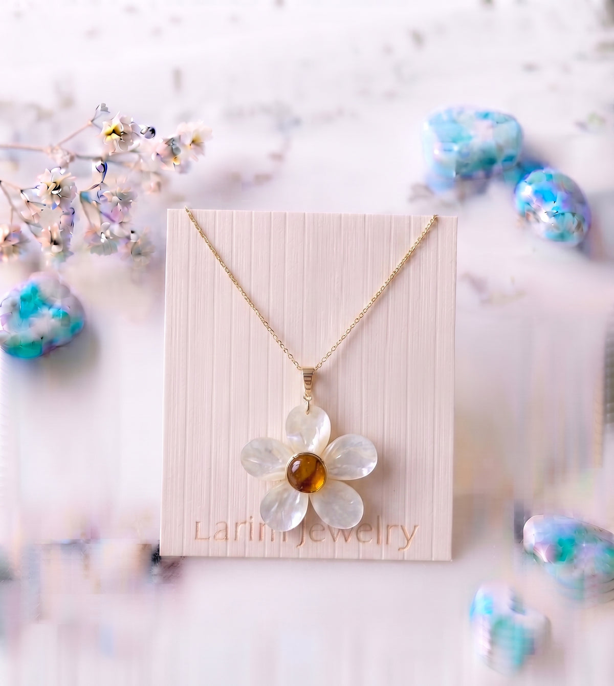 Collar Flor de Sol Nacarado